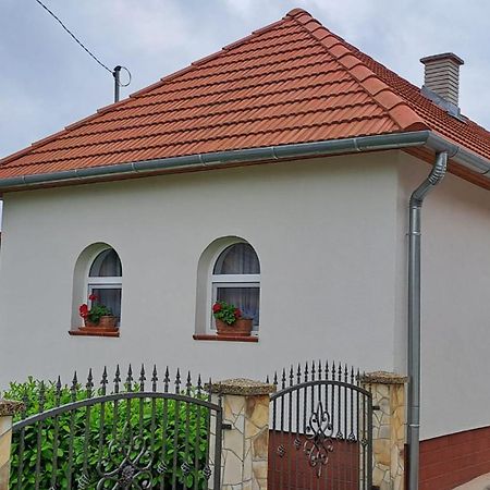 Manipura Vila Muraszemenye Exterior foto